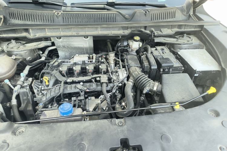 Used CHANGAN CS75 PLUS 2025 4th Generation 1.5T New Blue Whale Smart Flagship Version Engine Bay