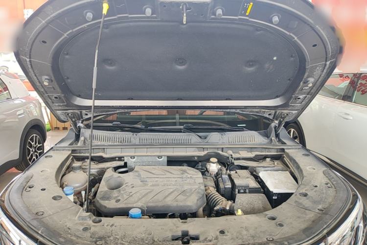 Used CHANGAN CS75 PLUS 2025 4th Generation 1.5T New Blue Whale Smart Luxury Edition Engine Bay