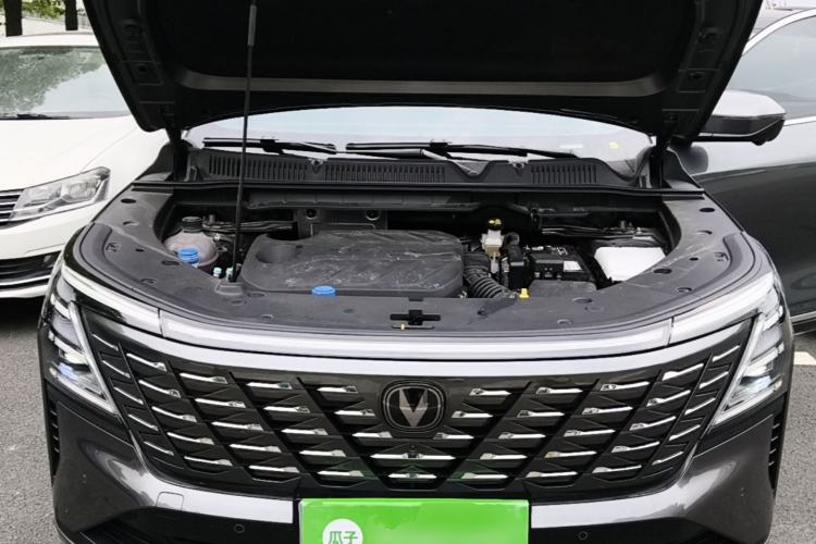 Used CHANGAN CS75 PLUS 2025 4th Generation 1.5T New Blue Whale Smart Flagship Version Engine Bay