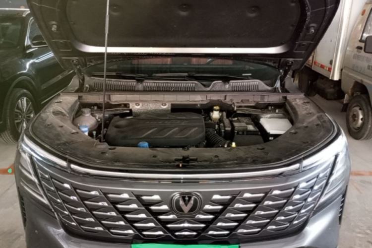 Used CHANGAN CS75 PLUS 2025 4th Generation 1.5T New Blue Whale Smart Flagship Version Engine Bay