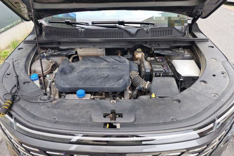 Used CHANGAN CS75 PLUS 2025 4th Generation 1.5T New Blue Whale Smart Flagship Version Engine Bay