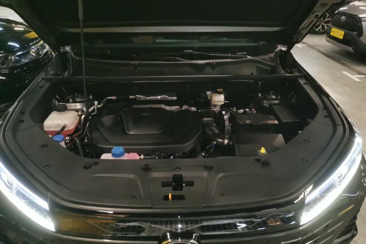 Used CHANGAN CS75 PLUS 2025 Model, 3rd Generation Champion Edition 1.5T Jinghang Version Engine Bay