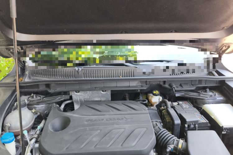 Used CHANGAN CS75 PLUS 2025 4th Generation 1.5T New Blue Whale Smart Flagship Version Engine Bay