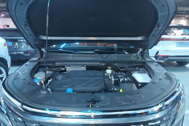 Used CHANGAN CS75 PLUS 2025 4th Generation 1.5T New Blue Whale Smart Luxury Edition Engine Bay