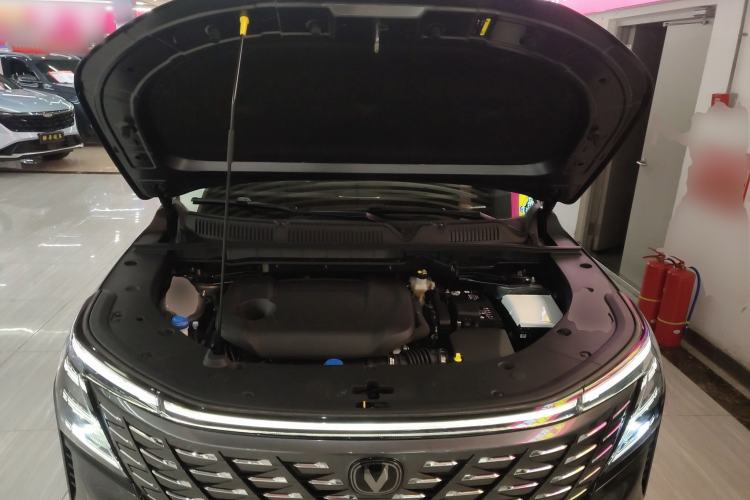 Used CHANGAN CS75 PLUS 2025 4th Generation UItra 2.0T New Blue Whale Smart Intelligent Powertrain Version Engine Bay