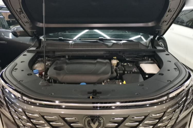 Used CHANGAN CS75 PLUS 2025 4th Generation UItra 2.0T New Blue Whale – Smart & Powerful Version Engine Bay