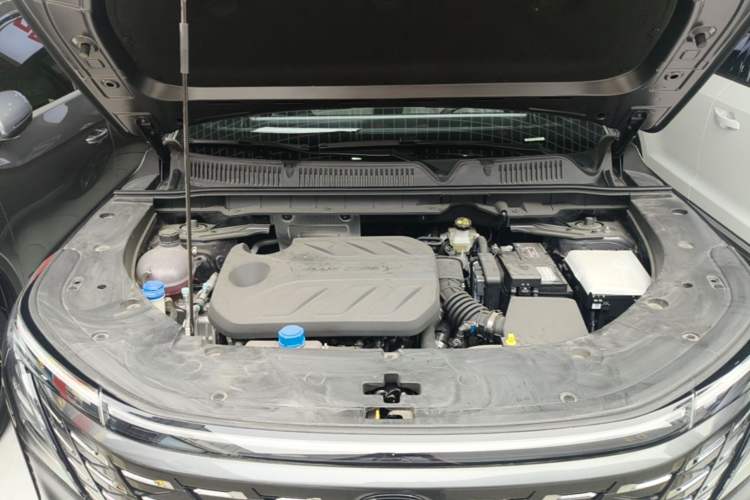 Used CHANGAN CS75 PLUS 2025 4th Generation 1.5T New Blue Whale Smart Luxury Edition Engine Bay