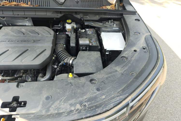 Used CHANGAN CS75 PLUS 2025 4th Generation 1.5T New Blue Whale Smart Luxury Edition Engine Bay Left