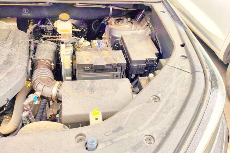 Used CHANGAN CS75 PLUS 2025 Model, 3rd Generation Champion Edition 1.5T Jinghang Version Engine Bay Left