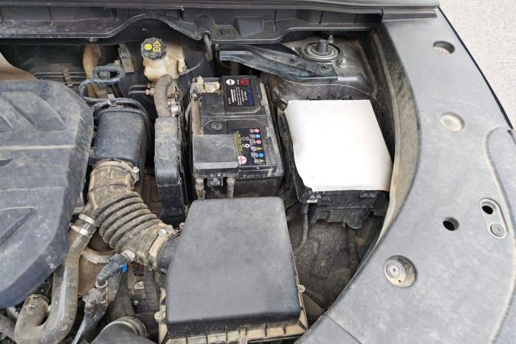 Used CHANGAN CS75 PLUS 2025 4th Generation 1.5T New Blue Whale Smart Flagship Version Engine Bay Left