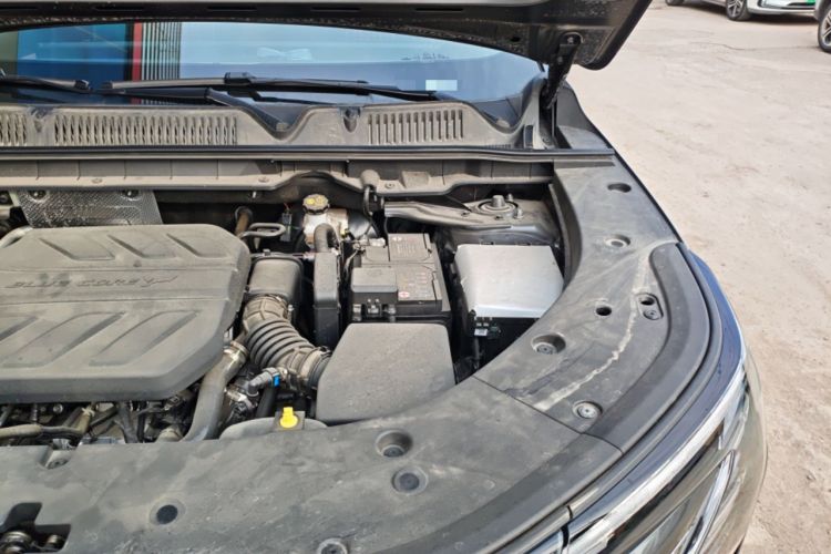 Used CHANGAN CS75 PLUS 2025 4th Generation 1.5T New Blue Whale Smart Flagship Version Engine Bay Left