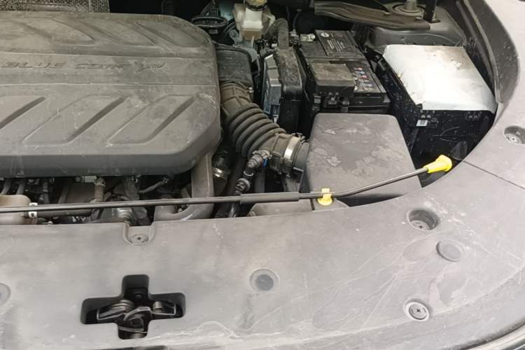 Used CHANGAN CS75 PLUS 2025 4th Generation 1.5T New Blue Whale Smart Flagship Version Engine Bay Left