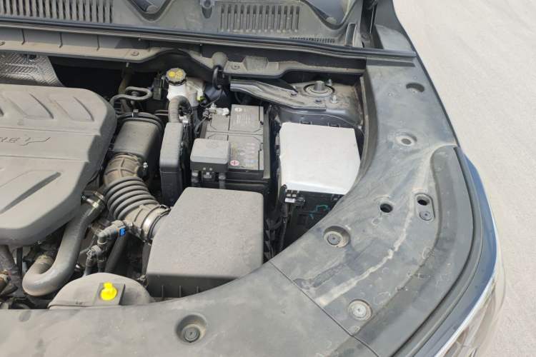 Used CHANGAN CS75 PLUS 2025 4th Generation 1.5T New Blue Whale Smart Flagship Version Engine Bay Left