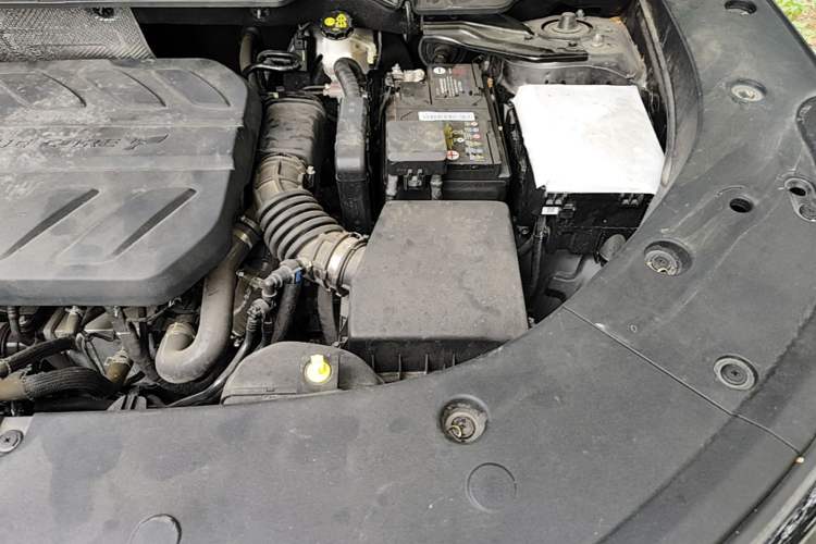 Used CHANGAN CS75 PLUS 2025 4th Generation 1.5T New Blue Whale Smart Luxury Edition Engine Bay Left