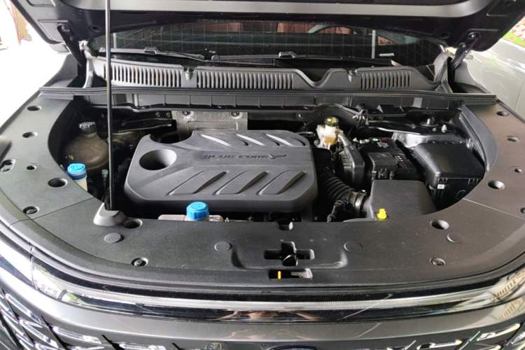 Used CHANGAN CS75 PLUS 2025 4th Generation 1.5T New Blue Whale Smart Luxury Edition Engine Bay