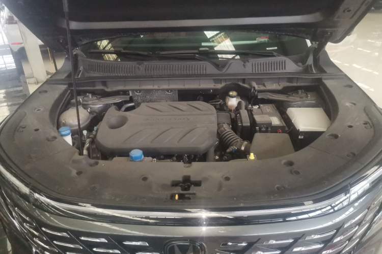 Used CHANGAN CS75 PLUS 2025 4th Generation 1.5T New Blue Whale Smart Luxury Edition Engine Bay