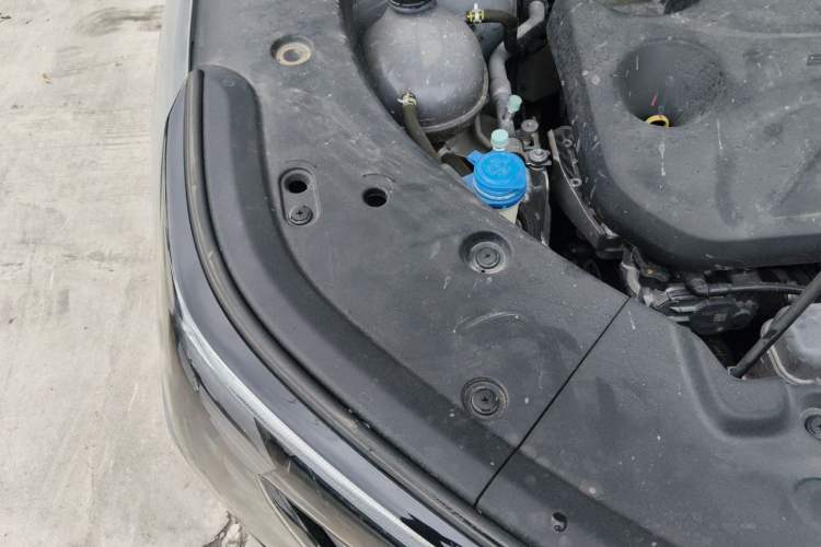 Used CHANGAN CS75 PLUS 2025 4th Generation 1.5T New Blue Whale Smart Luxury Edition Engine Bay Right