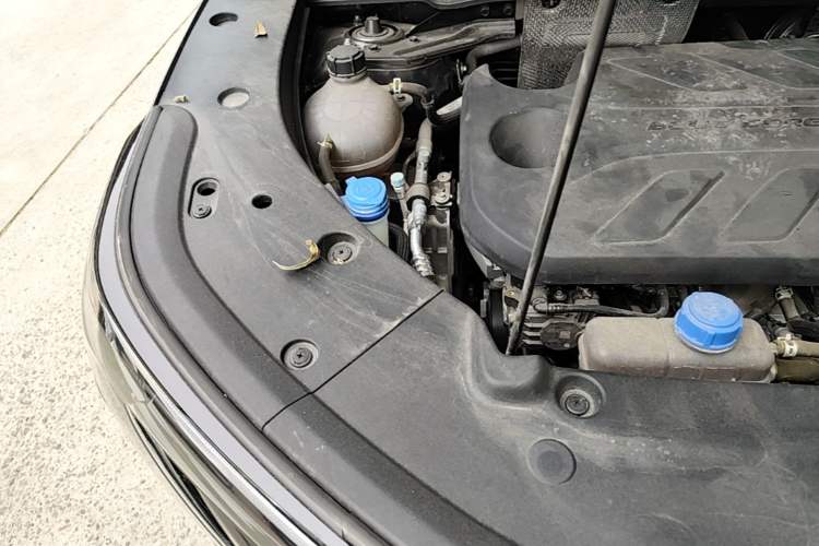 Used CHANGAN CS75 PLUS 2025 4th Generation 1.5T New Blue Whale Smart Luxury Edition Engine Bay Right