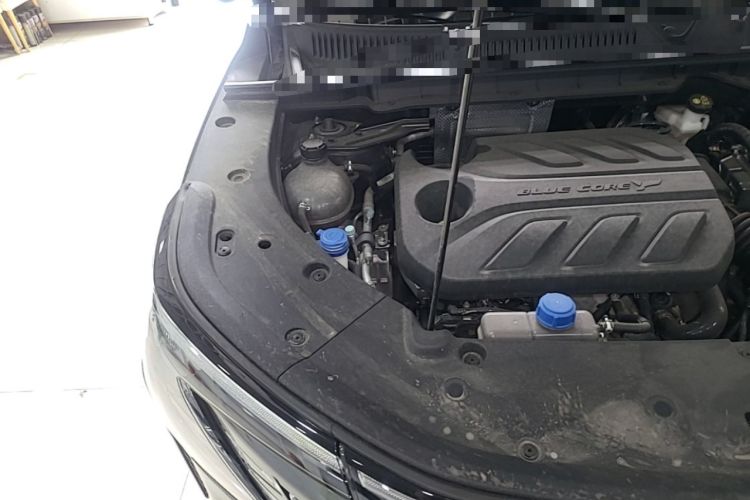 Used CHANGAN CS75 PLUS 2025 4th Generation 1.5T New Blue Whale Smart Luxury Edition Engine Bay Right