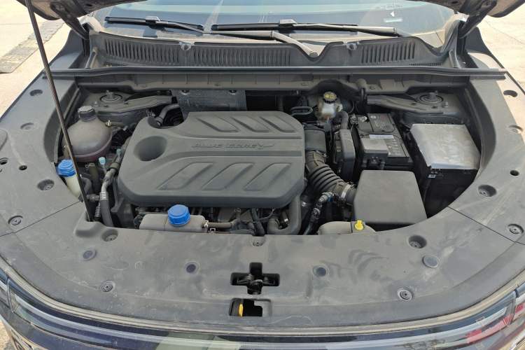 Used CHANGAN CS75 PLUS 2025 4th Generation 1.5T New Blue Whale Smart Luxury Edition Engine Bay