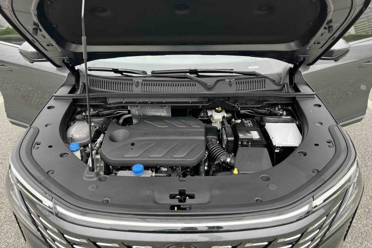 Used CHANGAN CS75 PLUS 2025 4th Generation 1.5T New Blue Whale Smart Whale Enjoyment Edition Engine Bay