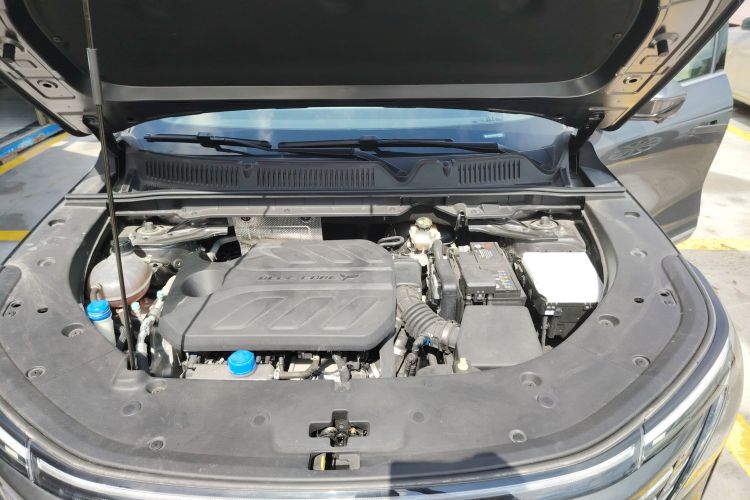 Used CHANGAN CS75 PLUS 2025 4th Generation 1.5T New Blue Whale Smart Luxury Edition Engine Bay