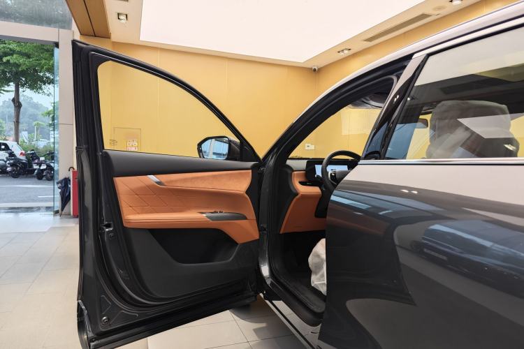Used CHANGAN CS75 PLUS 2025 4th Generation 1.5T New Blue Whale Smart Luxury Edition Exterior 10