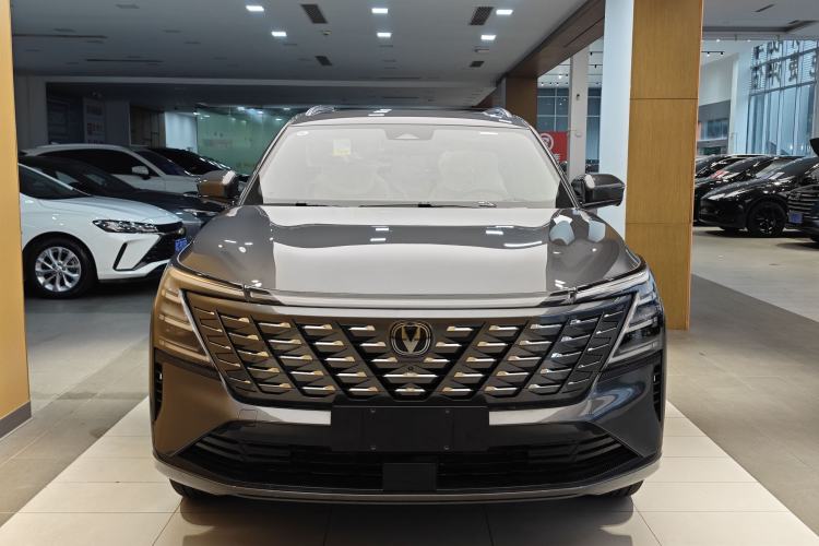 Used CHANGAN CS75 PLUS 2025 4th Generation 1.5T New Blue Whale Smart Luxury Edition Exterior 12