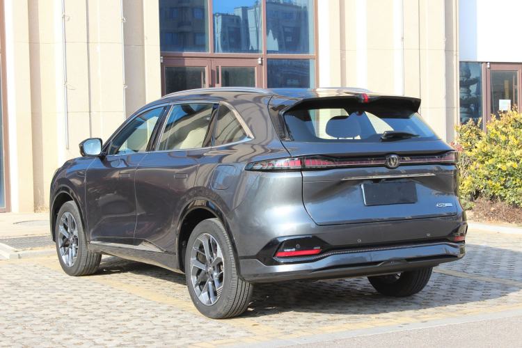 Used CHANGAN CS75 PLUS 2025 4th Generation 1.5T New Blue Whale Smart Luxury Edition Exterior 2