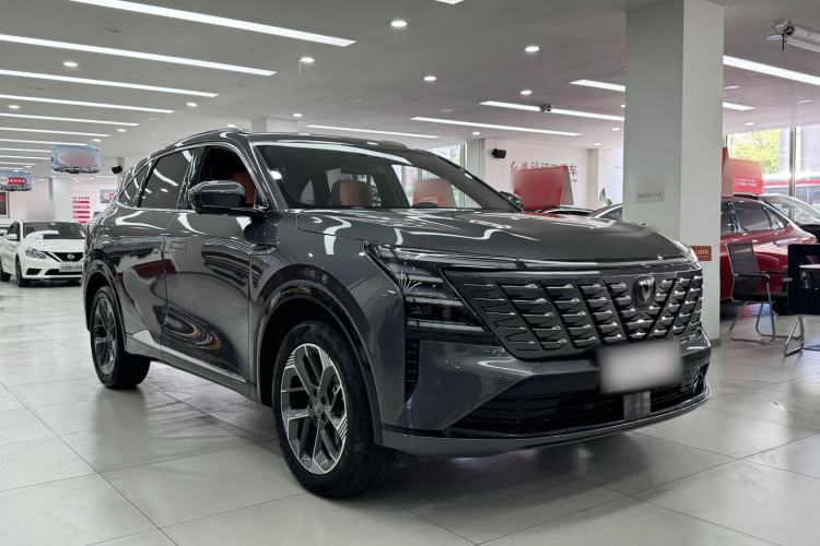 Used CHANGAN CS75 PLUS 2025 4th Generation 1.5T New Blue Whale Smart Luxury Edition Exterior 2