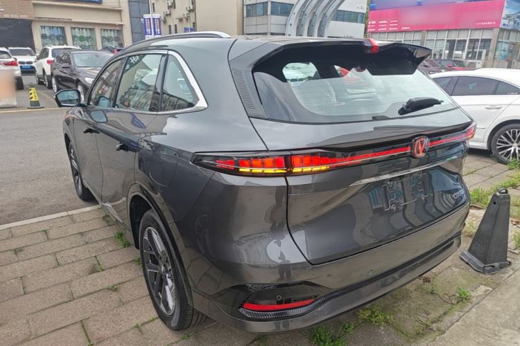 Used CHANGAN CS75 PLUS 2025 4th Generation 1.5T New Blue Whale Smart Luxury Edition Exterior 2