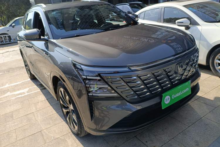 Used CHANGAN CS75 PLUS 2025 4th Generation UItra 2.0T New Blue Whale Smart Intelligent Powertrain Version Exterior 2