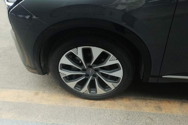 Used CHANGAN CS75 PLUS 2025 4th Generation UItra 2.0T New Blue Whale Smart Intelligent Powertrain Version Exterior 2