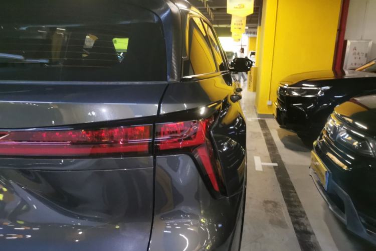 Used CHANGAN CS75 PLUS 2025 Model, 3rd Generation Champion Edition 1.5T Jinghang Version Exterior 3