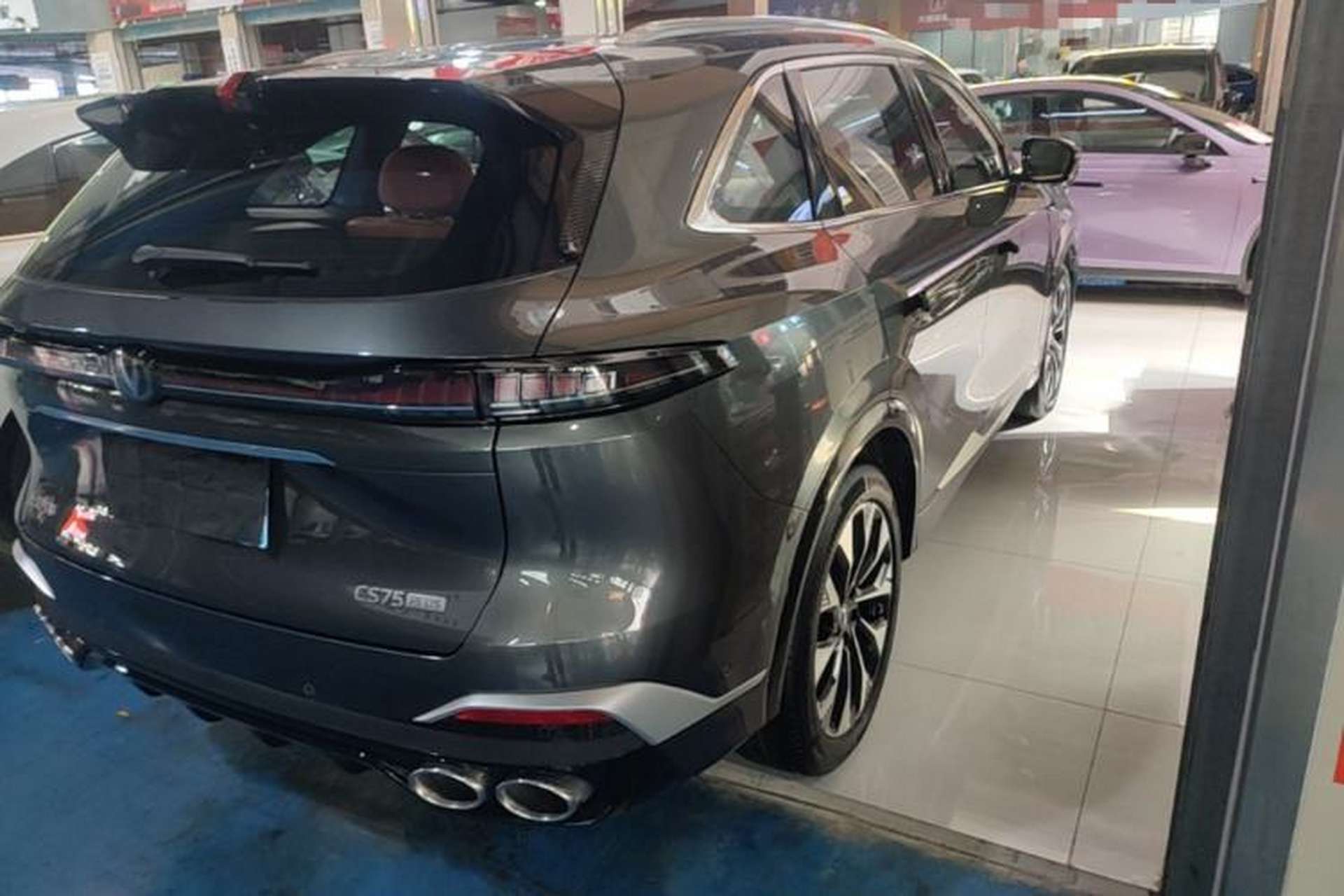 Used CHANGAN CS75 PLUS 2025 4th Generation UItra 2.0T New Blue Whale – Smart & Powerful Version Exterior 3