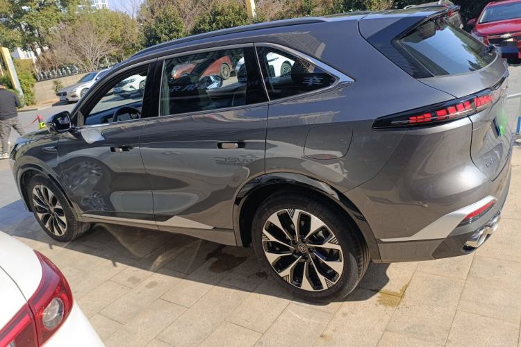 Used CHANGAN CS75 PLUS 2025 4th Generation UItra 2.0T New Blue Whale Smart Intelligent Powertrain Version Exterior 3