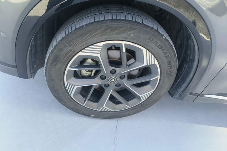 Used CHANGAN CS75 PLUS 2025 4th Generation 1.5T New Blue Whale Smart Flagship Version Exterior 4