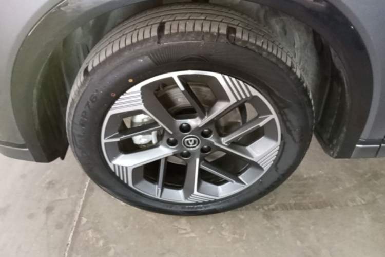 Used CHANGAN CS75 PLUS 2025 4th Generation 1.5T New Blue Whale Smart Flagship Version Exterior 4