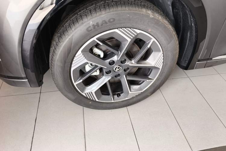 Used CHANGAN CS75 PLUS 2025 4th Generation 1.5T New Blue Whale Smart Luxury Edition Exterior 4