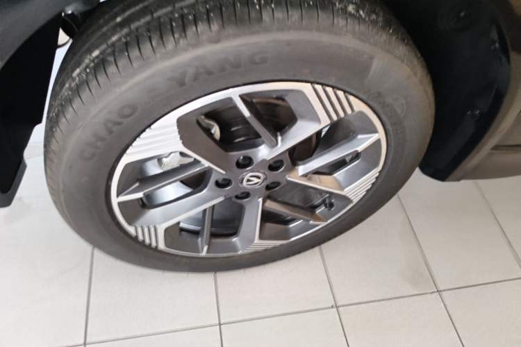 Used CHANGAN CS75 PLUS 2025 4th Generation 1.5T New Blue Whale Smart Luxury Edition Exterior 5