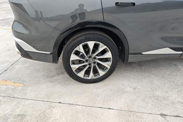 Used CHANGAN CS75 PLUS 2025 4th Generation UItra 2.0T New Blue Whale Smart Intelligent Powertrain Version Exterior 5