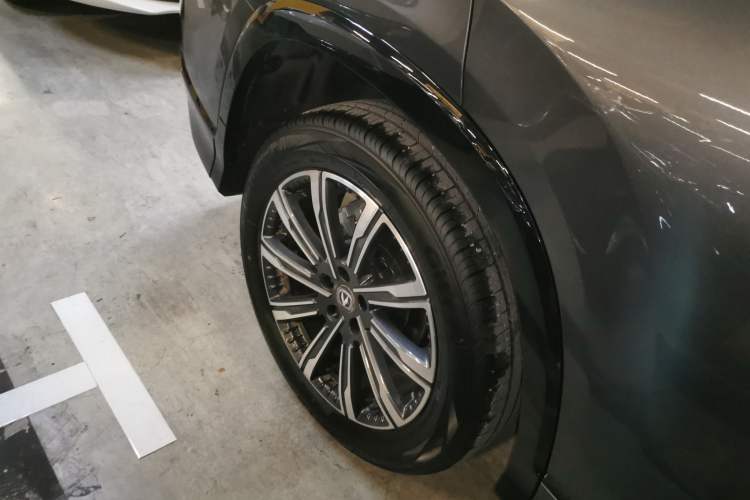 Used CHANGAN CS75 PLUS 2025 Model, 3rd Generation Champion Edition 1.5T Jinghang Version Exterior 5