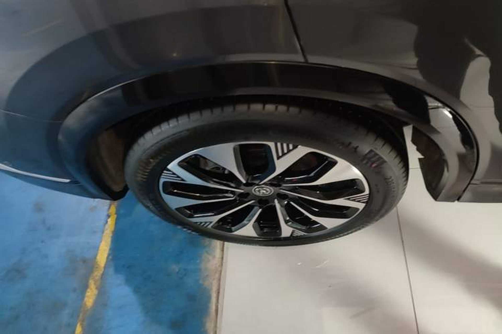 Used CHANGAN CS75 PLUS 2025 4th Generation UItra 2.0T New Blue Whale – Smart & Powerful Version Exterior 5