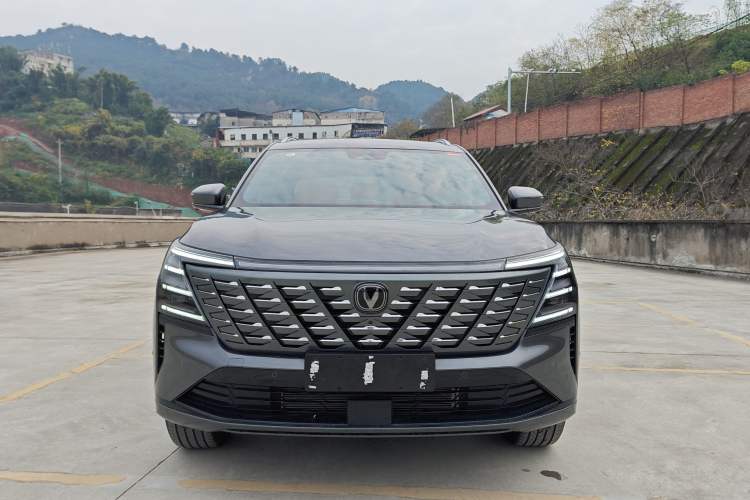 Used CHANGAN CS75 PLUS 2025 4th Generation UItra 2.0T New Blue Whale Smart Intelligent Powertrain Version Exterior 5