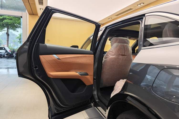 Used CHANGAN CS75 PLUS 2025 4th Generation 1.5T New Blue Whale Smart Luxury Edition Exterior 6