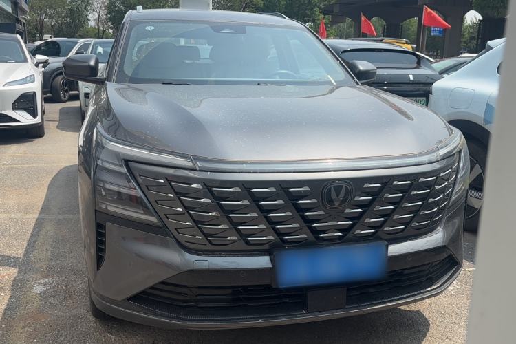 Used CHANGAN CS75 PLUS 2025 4th Generation 1.5T New Blue Whale Smart Flagship Version Front