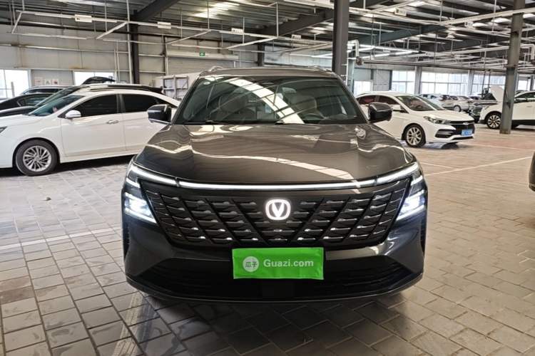 Used CHANGAN CS75 PLUS 2025 4th Generation 1.5T New Blue Whale Smart Luxury Edition Front