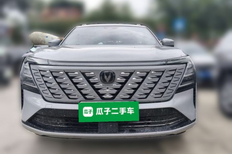 Used CHANGAN CS75 PLUS 2025 4th Generation 1.5T New Blue Whale Smart Luxury Edition Front