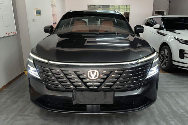 Used CHANGAN CS75 PLUS 2025 4th Generation 1.5T New Blue Whale Smart Flagship Version Front