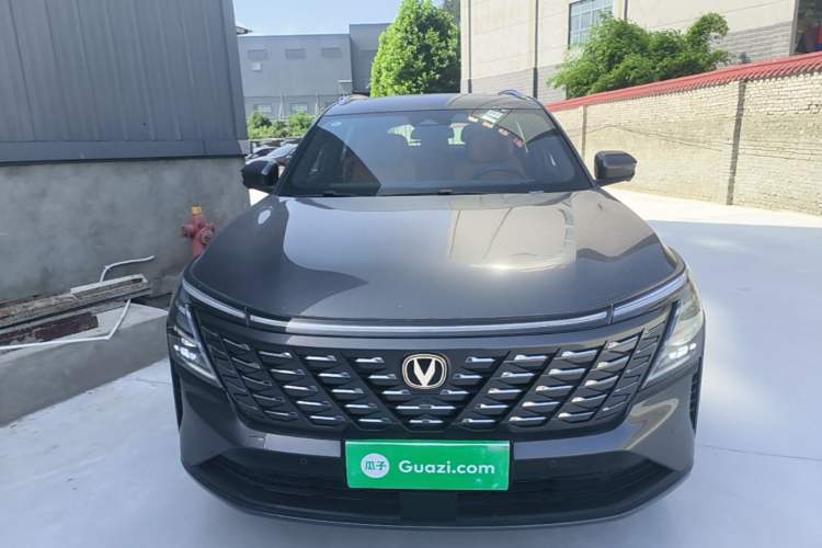 Used CHANGAN CS75 PLUS 2025 4th Generation 1.5T New Blue Whale Smart Flagship Version Front